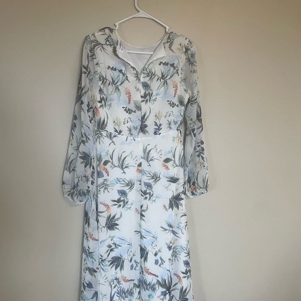 Ivy City Co White Floral Long Sleeve Dress